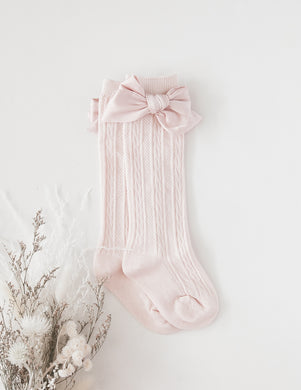 Chloe Luxe Cable Knit Socks With Bows - Marshmallow